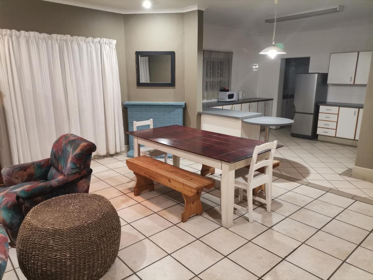 Point Village Hotel And Self Catering Mossel Bay Exterior foto