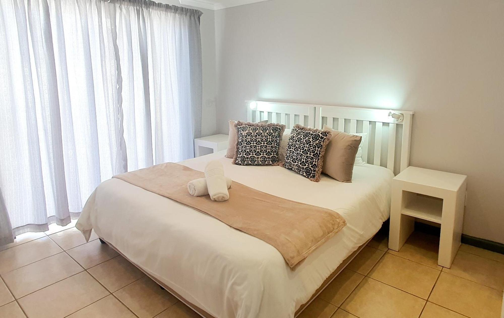 Point Village Hotel And Self Catering Mossel Bay Exterior foto