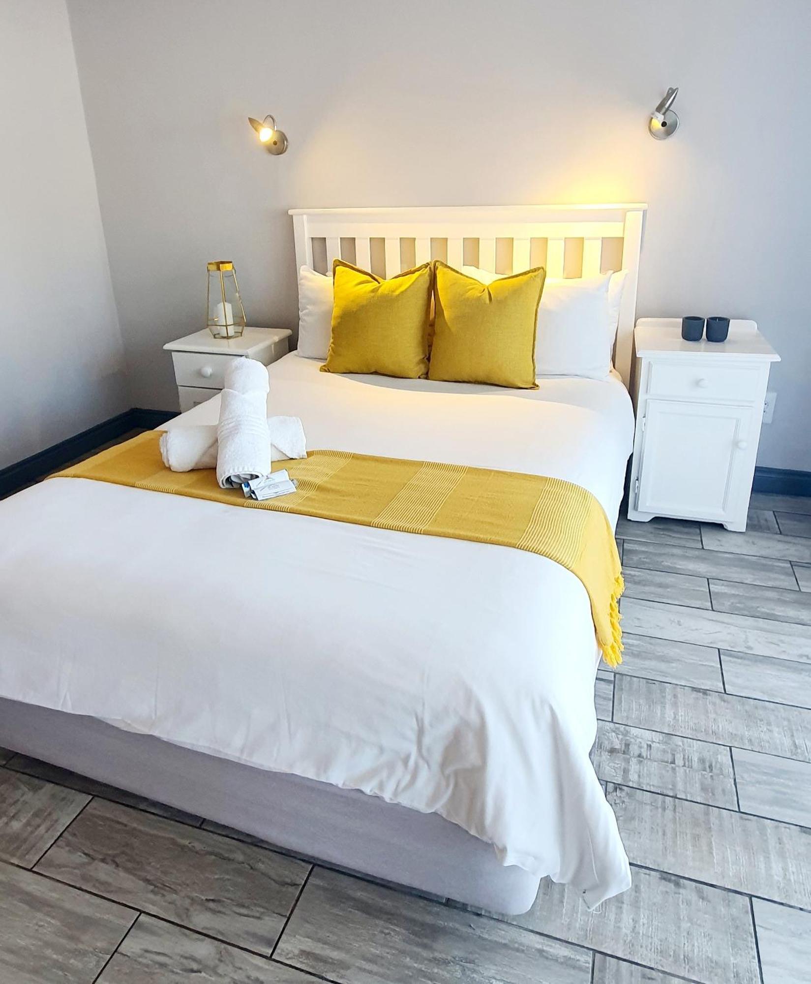 Point Village Hotel And Self Catering Mossel Bay Exterior foto