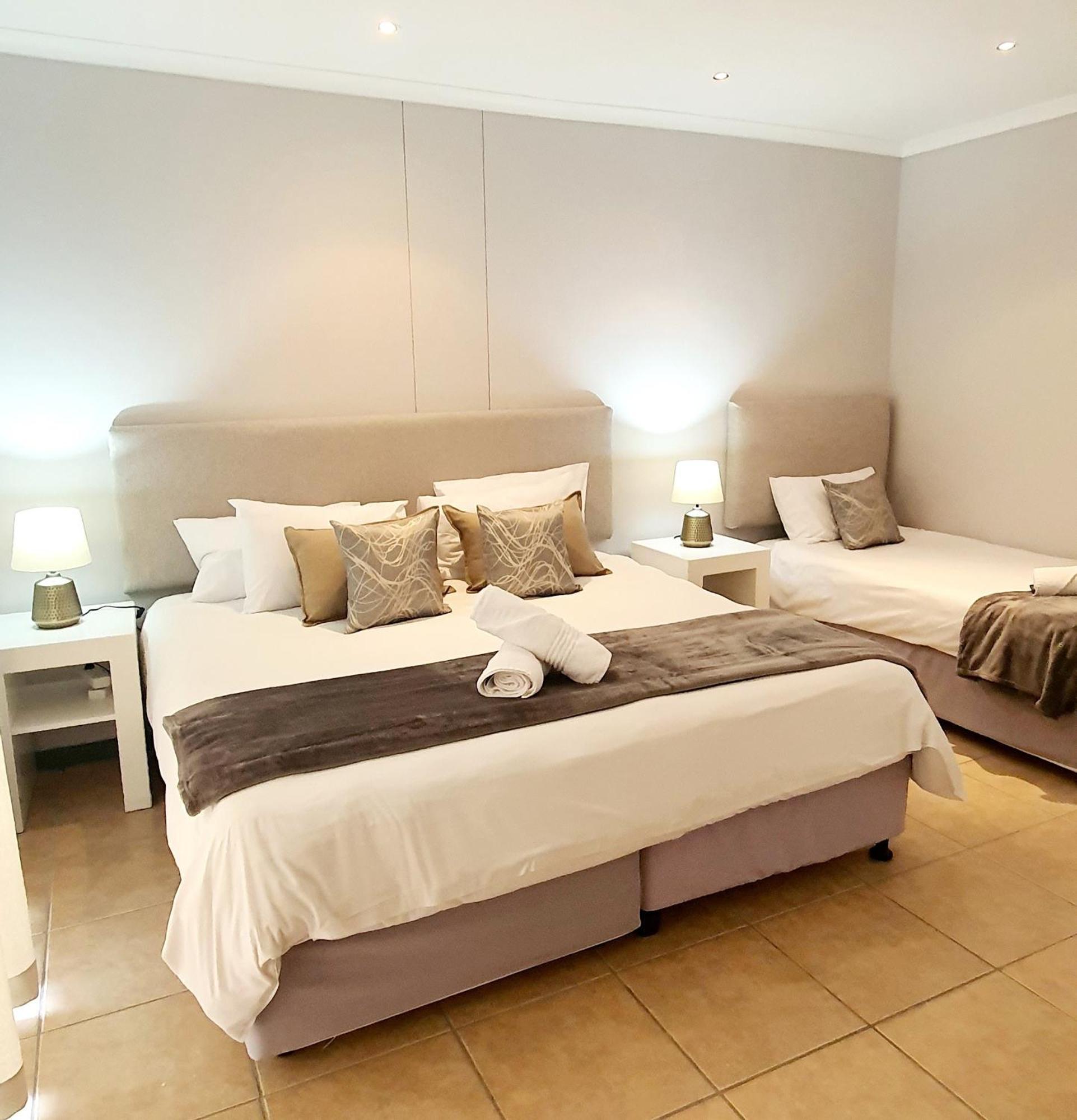 Point Village Hotel And Self Catering Mossel Bay Exterior foto